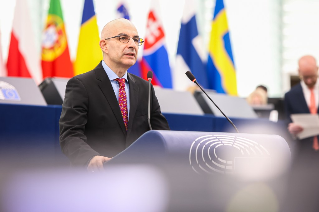 Петър Волгин в ЕП:  За да „спаси демокрацията“, Европа отменя избори.&nbsp;Нонсенс!