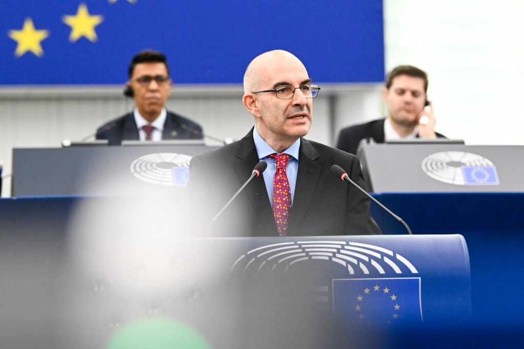 Волгин: От проект на мира Евросъюзът се превръща в агресивна войнолюбива&nbsp;организация